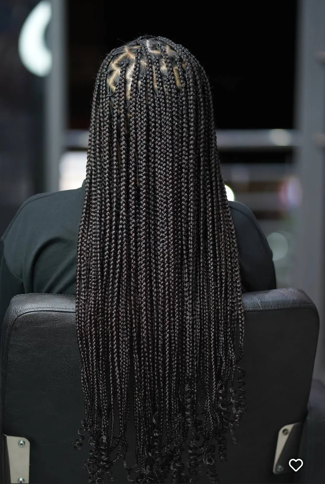 Knotless braids at Lozan